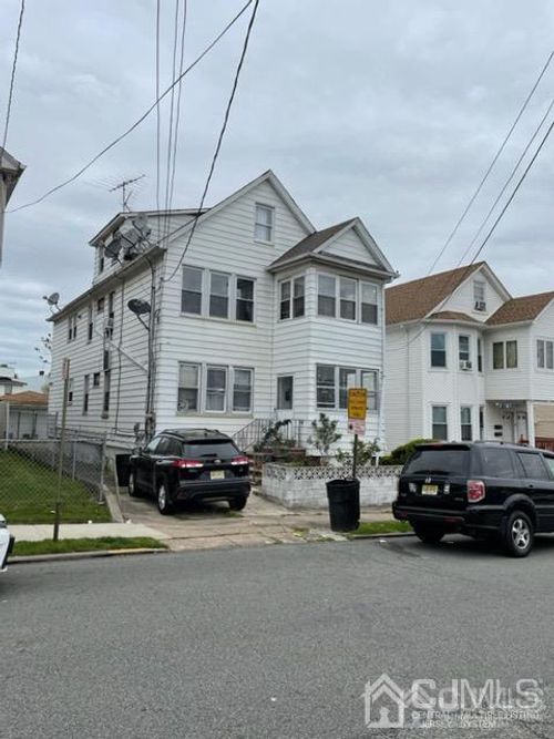 117 Genessee Ave, Paterson, NJ, 07503-1311 | Card Image