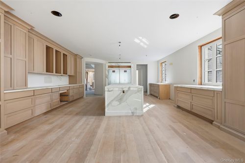 156 Harborview S, Lawrence, NY, 11559-1908 | Card Image