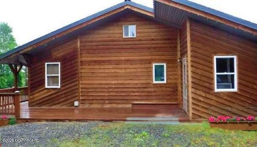 32260 Moonshine Dr, Soldotna, AK, 99669-8904 | Card Image