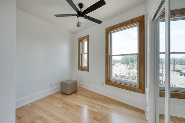 302 - 11 Main St, Home with 1 bedrooms, 1 bathrooms and null parking in Torrington CT | Image 8