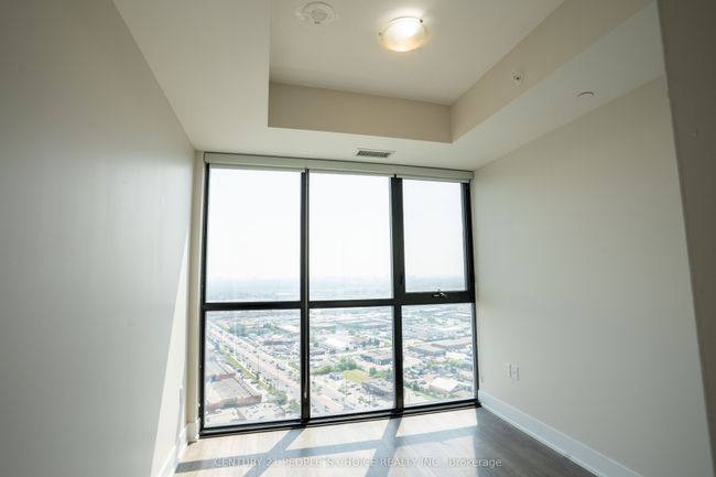 3601 - 2908 Highway 7, Condo with 3 bedrooms, 2 bathrooms and 1 parking in Vaughan ON | Image 15