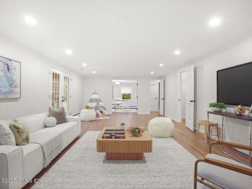 48 Meyer Pl, Riverside, CT, 06878-1628 | Card Image