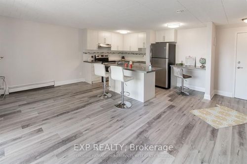 8-6287 O'Neil St, Niagara Falls, ON, L2J1M6 | Card Image