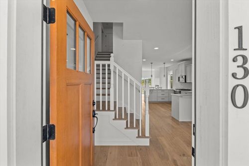 130 Aurora Rd, South Burlington, VT, 05403-7668 | Card Image