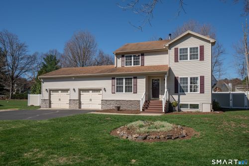 35 Fairlawn St, Farmington, CT, 06032-3319 | Card Image