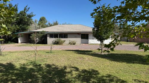 825 Giles Ln, Socorro, NM, 87801-5036 | Card Image