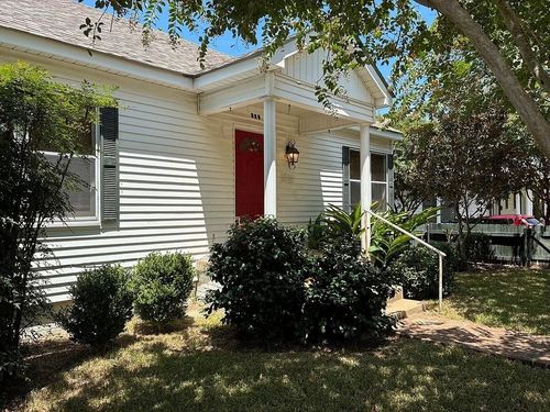 102 W Tom Green St, Brenham, TX, 77833-4502 | Card Image
