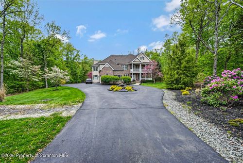272 Windsor Way, Roaring Brook Twp, PA, 18444-9619 | Card Image