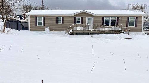 24 Mackenzie Ave, Inverness, NS, B0E1N0 | Card Image