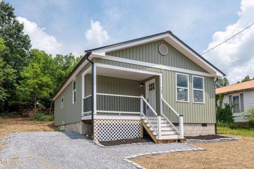 706 W Irish St, Greeneville, TN, 37743-5206 | Card Image
