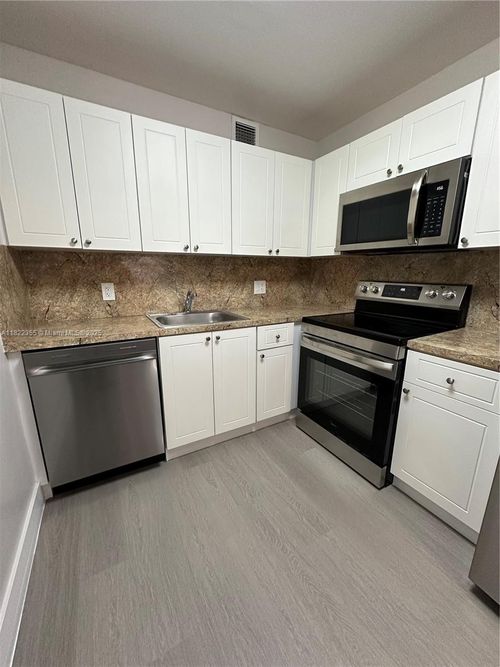 apt-302j-101 Sw 132nd Way, Pembroke Pines, FL, 33027-2010 | Card Image