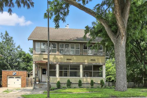 122 E School St, Owatonna, MN, 55060-3015 | Card Image