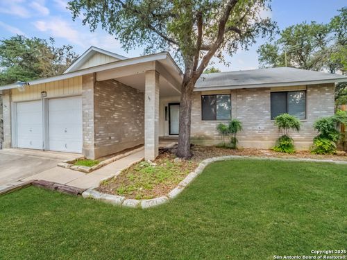 9011 Woburn St, San Antonio, TX, 78254-2245 | Card Image