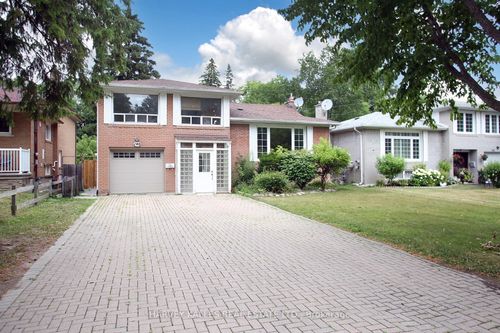 140 Wedgewood Dr, North York, ON, M2M2H7 | Card Image