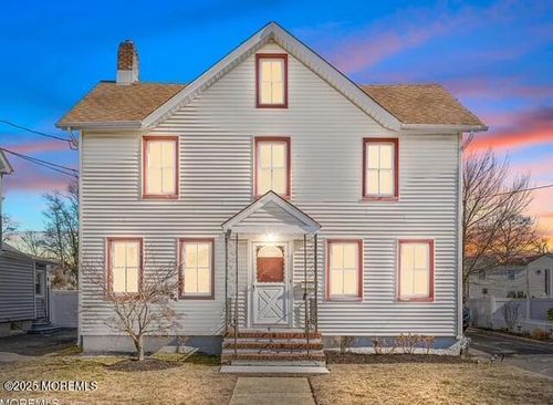 21 Worthley St, Red Bank, NJ, 07701-2311 | Card Image