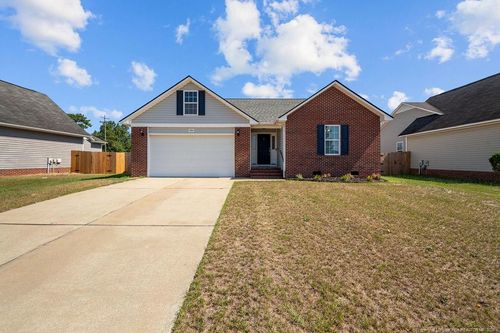 5426 Thackeray Dr, Fayetteville, NC, 28306-8464 | Card Image