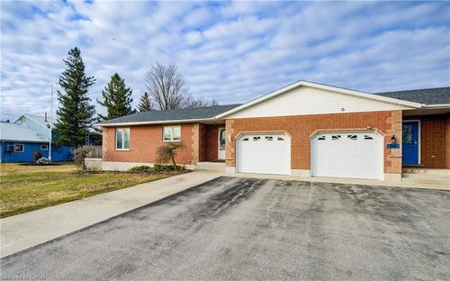 397 Church St N, Mount Forest, ON, N0G2L2 | Card Image