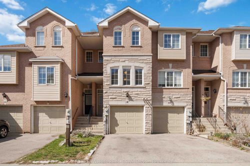 25-48 Pioneer Avenue, North York, ON, M6M5H5 | Card Image