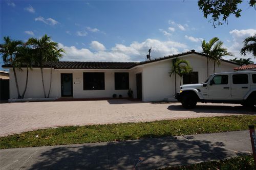 9220 Sw 56th St, Miami, FL, 33165-6527 | Card Image