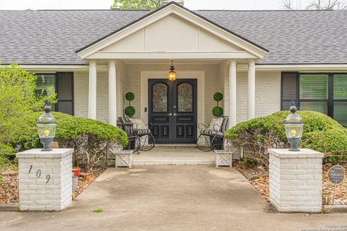 109 Wickford Way, Castle Hills, TX, 78213-2642 | Card Image