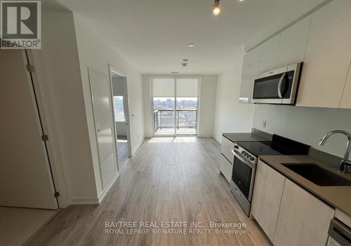 526-3100 Keele St, North York, ON, M3M0E1 | Card Image