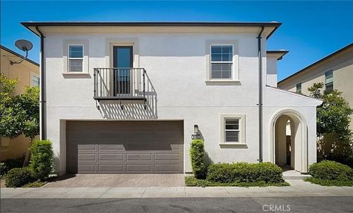 21765 Propello Dr, Santa Clarita, CA, 91350-8542 | Card Image