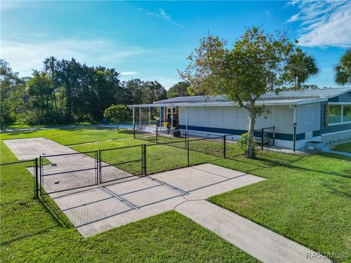 2560 N Comanche Pt, Crystal River, FL, 34429-9252 | Card Image