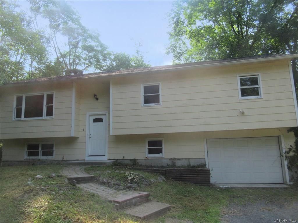 Loren Ln, New Hampton, NY 10958