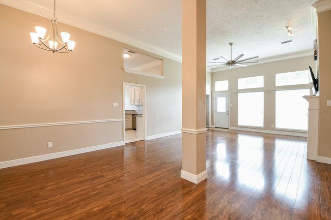 21818 Windsor Castle Dr, House other with 3 bedrooms, 2 bathrooms and 2 parking in Spring TX | Image 5