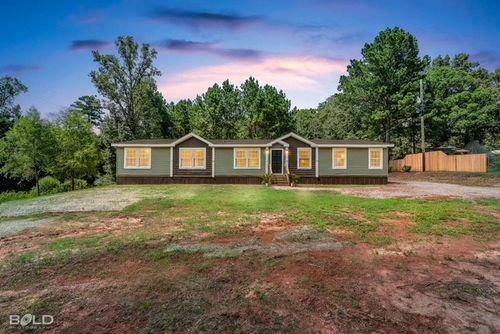 9590 Deren Rd, Mooringsport, LA, 71060-7527 | Card Image