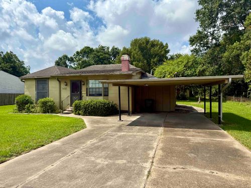 3825 Main Ave, Groves, TX, 77619-4643 | Card Image