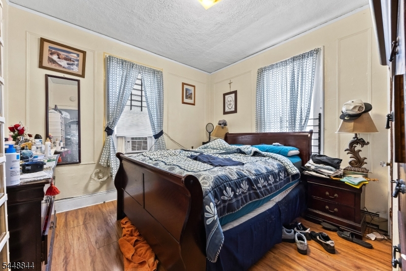 Residential Income in Newark City 4