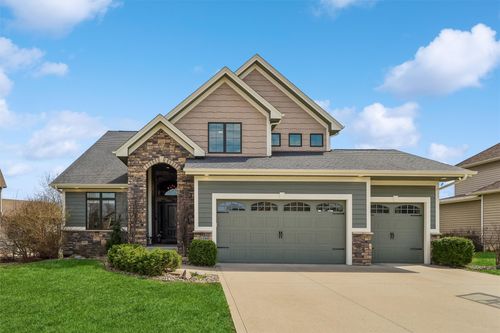 1740 Se Hawthorne Ridge Dr, Waukee, IA, 50263-8424 | Card Image