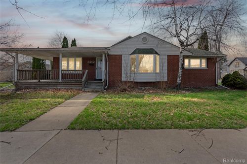 3212 11th St, Wyandotte, MI, 48192-5604 | Card Image