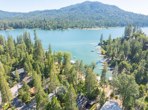 38954 Lake Point Ct, Bass Lake, CA, 93604-9750 | Card Image