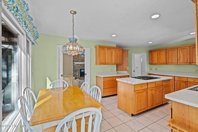 Eat in Kitchen | Image 8