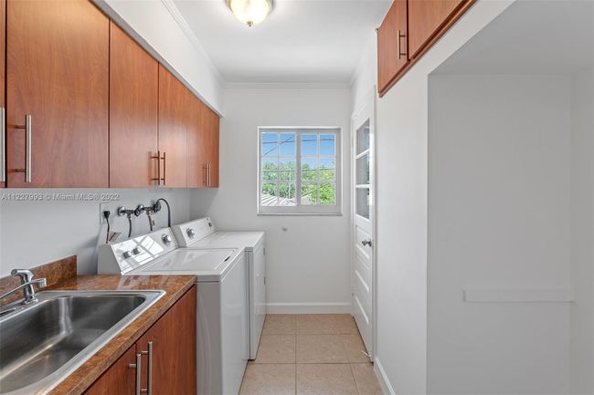 4995 Ponce De Leon Blvd / 1050 Sistina Av, Home with 0 bedrooms, 0 bathrooms and 8 parking in Coral Gables FL | Image 36