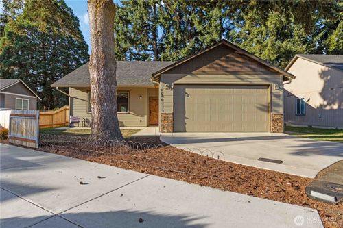 6-123 Heights Ln, Onalaska, WA, 98570-9544 | Card Image