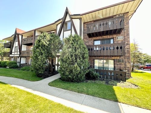 unit-4-15 Crestview Ln, Vernon Hills, IL, 60061-1143 | Card Image