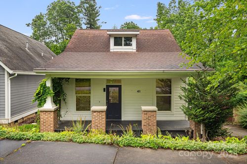 41 Town Cir, Flat Rock, NC, 28731-8646 | Card Image