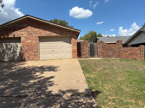 10252 Maverick Dr, Fort Worth, TX, 76108-4058 | Card Image