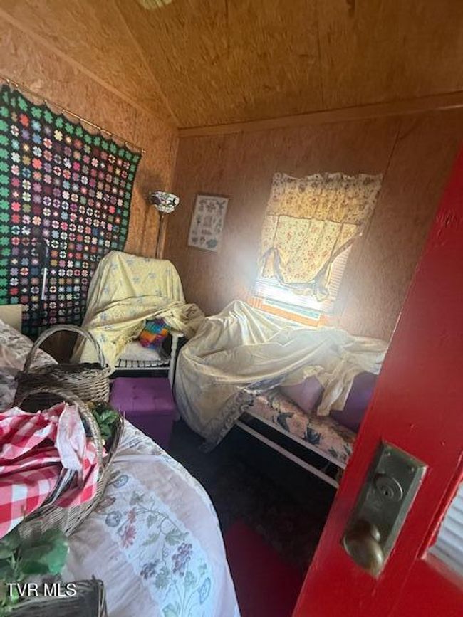 123 Mcmahan Gibbs Rd, House other with 2 bedrooms, 2 bathrooms and null parking in Roan Mountain TN | Image 43