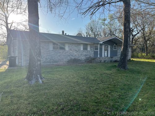 421 N Canard Street, Wetumka, OK, 74883 | Card Image