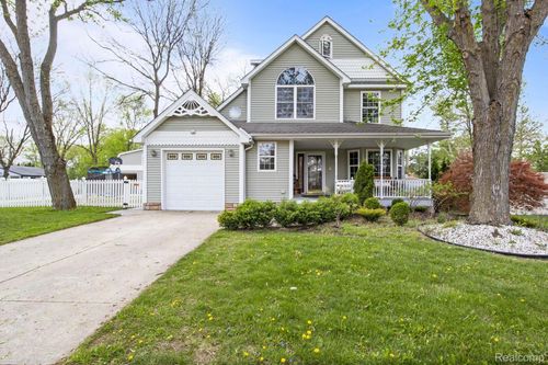 7891 Robindale Ave, Dearborn Heights, MI, 48127-1206 | Card Image