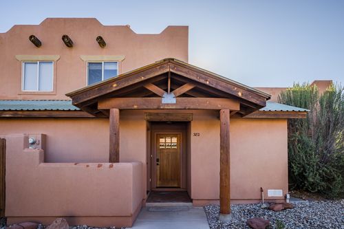 382 Pueblo Ct, Moab, UT, 84532-2600 | Card Image