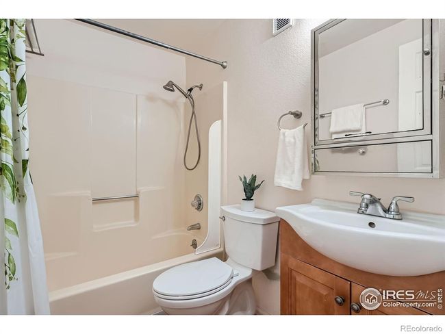 Full Bathroom | Image 9