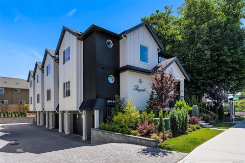 2-10145 Fifth St, Sidney, BC, V8L2X8 | Card Image