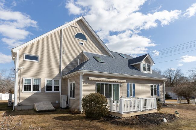 94 Waldron Dr, Home with 6 bedrooms, 6 bathrooms and 5 parking in Westbrook CT | Image 32