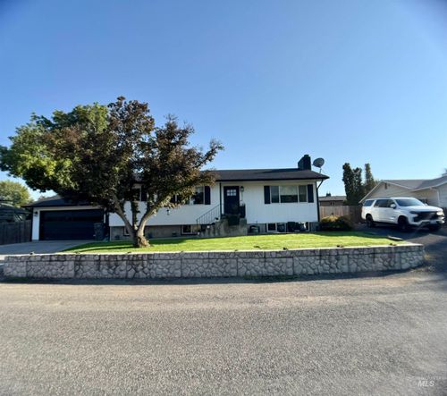 2311 4th Ave, Clarkston, WA, 99403-1327 | Card Image