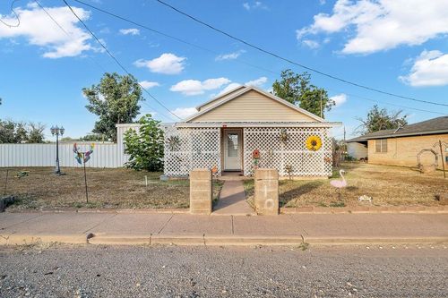 410 College St, Coahoma, TX, 79511-2033 | Card Image